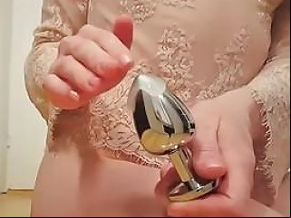 AhMe Porno - Alice Strange Plays With Butt Plug And Orgasms In Cute Pink Outfit