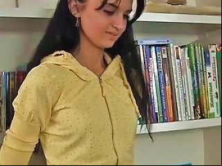 SunPorno Porno - 1st Time Sex For A Cutie